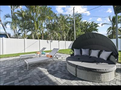 5040 NE 22nd Avenue, Lighthouse Point, FL 33064