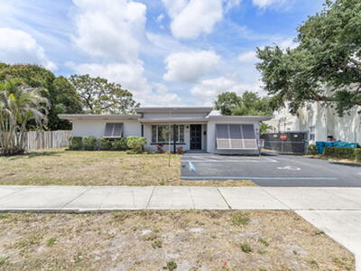 215 NW 3rd Street, Boynton Beach, FL 33435