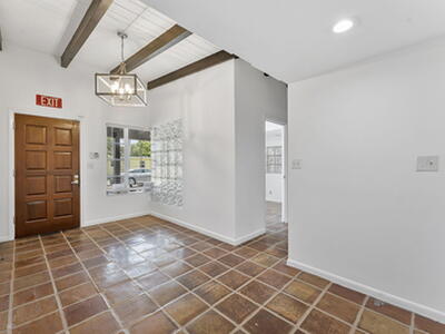 215 NW 3rd Street, Boynton Beach, FL 33435