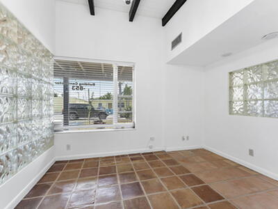 215 NW 3rd Street, Boynton Beach, FL 33435