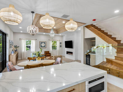 1916 Spanish Trail Trail