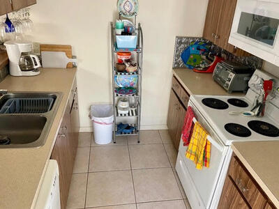 5621 56th Way, West Palm Beach, FL 33409