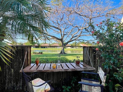 5621 56th Way, West Palm Beach, FL 33409