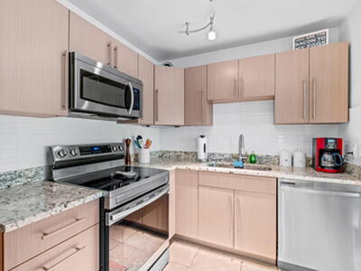 3725 S Olive Ave, West Palm Beach, FL 33405