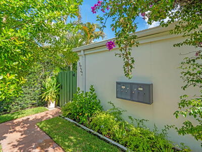 3725 S Olive Ave, West Palm Beach, FL 33405