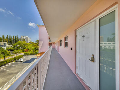 1001 E Camino Real, Boca Raton, FL 33432