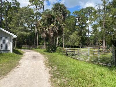 2141 B Road, Loxahatchee Groves, FL 33470