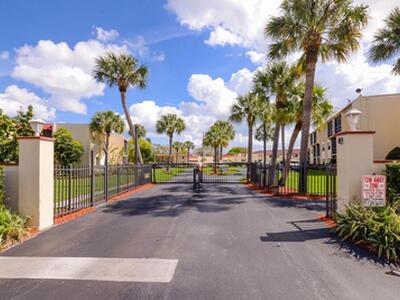 2050 Oleander Boulevard, Fort Pierce, FL 34950