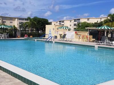 330 NE 26th Avenue, Boynton Beach, FL 33435