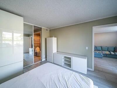 706 Executive Center Drive, West Palm Beach, FL 33401