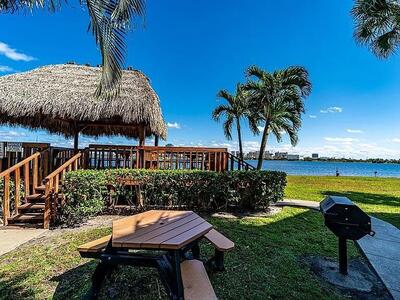 706 Executive Center Drive, West Palm Beach, FL 33401