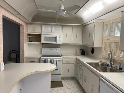 2424 N Federal Hwy 305 Highway, Boynton Beach, FL 33435