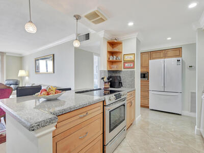 2121 N Ocean 1405e Boulevard, Boca Raton, FL 33431