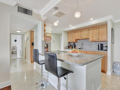 2121 N Ocean 1405e Boulevard, Boca Raton, FL 33431