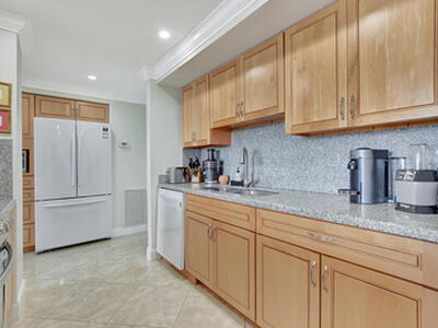 2121 N Ocean 1405e Boulevard, Boca Raton, FL 33431