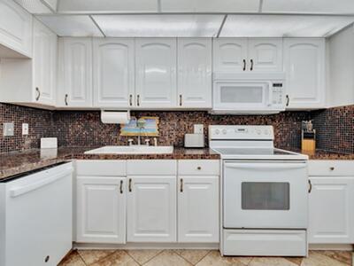2871 N Ocean Boulevard, Boca Raton, FL 33431