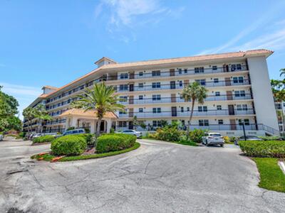 2871 N Ocean Boulevard, Boca Raton, FL 33431