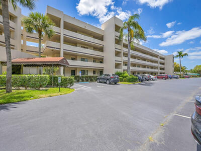 3154 Via Poinciana