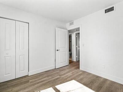 4400 Greenwood Avenue, West Palm Beach, FL 33407