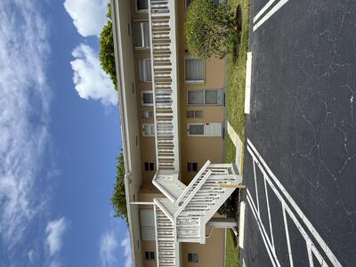 2213 NE Ne 1st Court