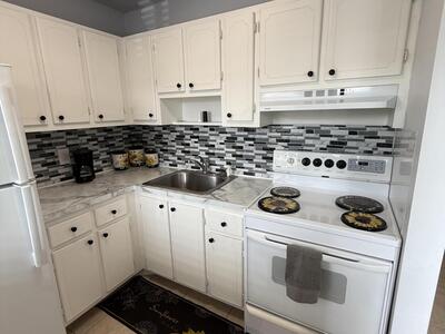 2213 NE Ne 1st Court, Boynton Beach, FL 33435