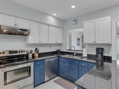 348 SE 18th Avenue, Deerfield Beach, FL 33441