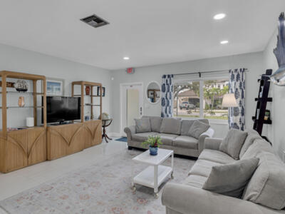 348 SE 18th Avenue, Deerfield Beach, FL 33441
