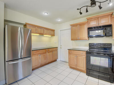 811 SE 3rd Avenue, Delray Beach, FL 33483
