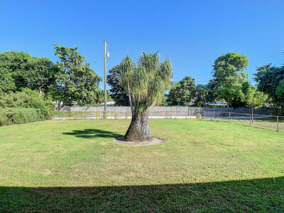 811 SE 3rd Avenue, Delray Beach, FL 33483