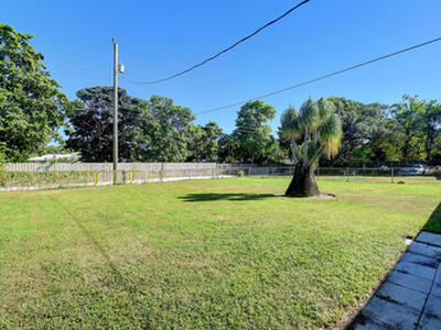 811 SE 3rd Avenue, Delray Beach, FL 33483