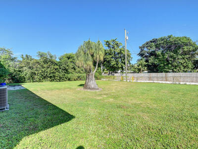 811 SE 3rd Avenue, Delray Beach, FL 33483