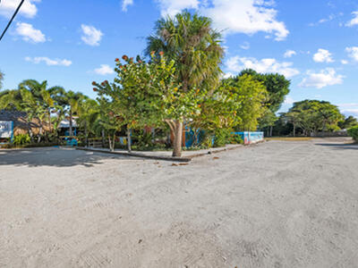 3320 NE Pineapple Avenue, Jensen Beach, FL 34957