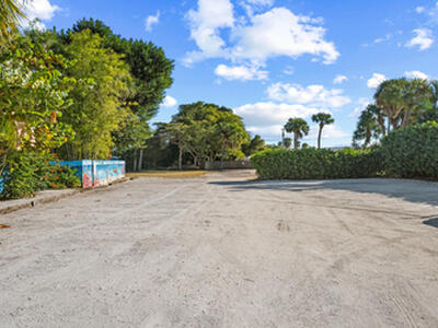 3320 NE Pineapple Avenue, Jensen Beach, FL 34957