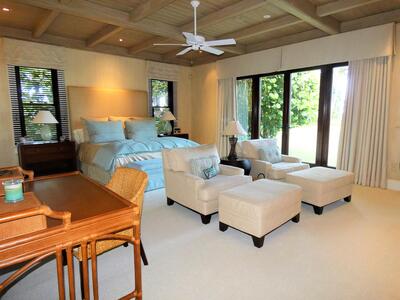 521 S Beach Road, Jupiter Island, FL 33455