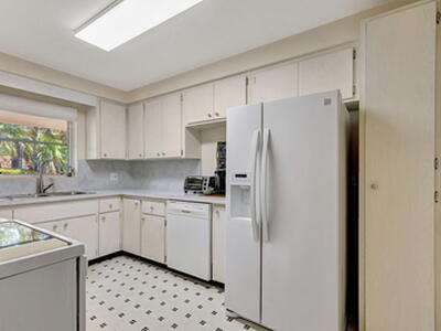 124 Sandal Lane, Palm Beach Shores, FL 33404