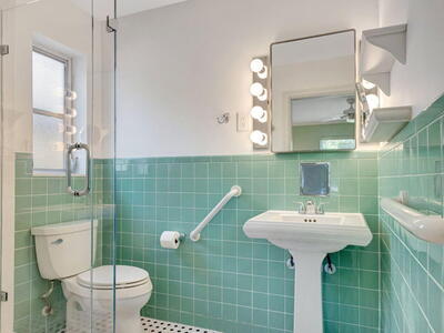 124 Sandal Lane, Palm Beach Shores, FL 33404