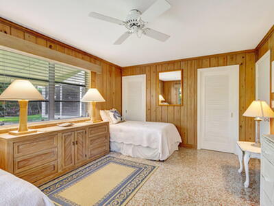 124 Sandal Lane, Palm Beach Shores, FL 33404