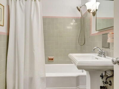 124 Sandal Lane, Palm Beach Shores, FL 33404