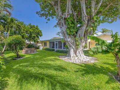 124 Sandal Lane, Palm Beach Shores, FL 33404