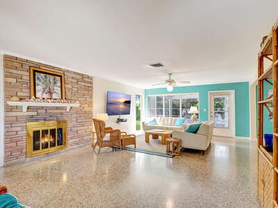 124 Sandal Lane, Palm Beach Shores, FL 33404