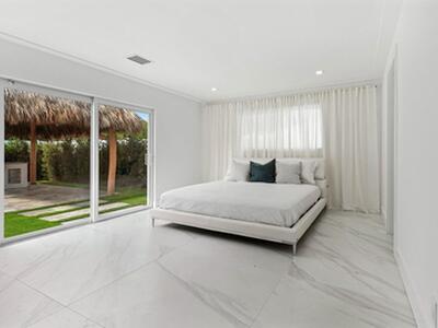 902 SW 27th Place, Boynton Beach, FL 33435