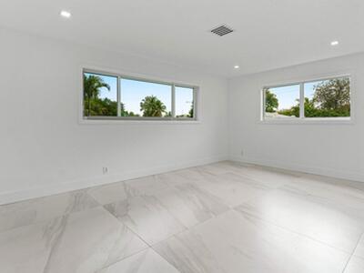 902 SW 27th Place, Boynton Beach, FL 33435