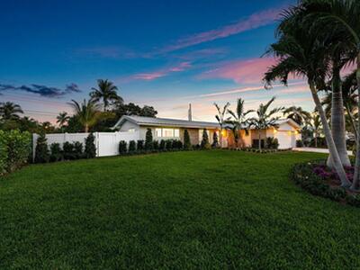 902 SW 27th Place, Boynton Beach, FL 33435