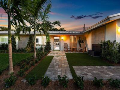 902 SW 27th Place, Boynton Beach, FL 33435