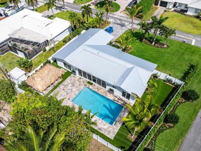 902 SW 27th Place, Boynton Beach, FL 33435