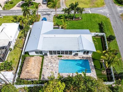 902 SW 27th Place, Boynton Beach, FL 33435