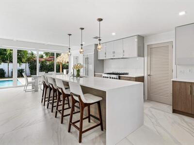 902 SW 27th Place, Boynton Beach, FL 33435