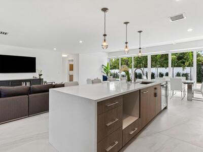 902 SW 27th Place, Boynton Beach, FL 33435