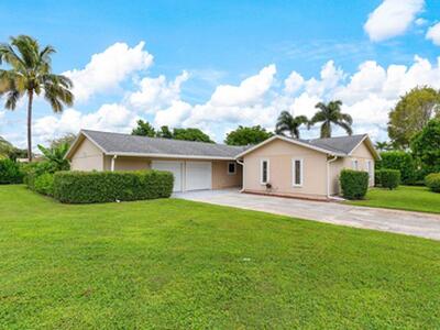 1190 Sachem Head Terrace