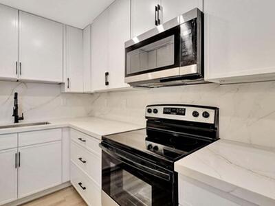 802 Burgundy Q, Delray Beach, FL 33484